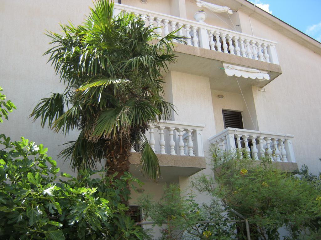 Apartments Nestor Tribunj  Bagian luar foto